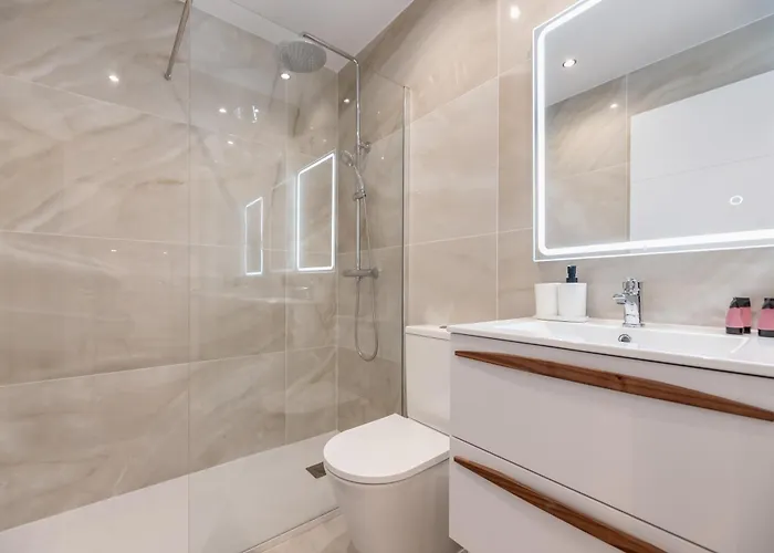 Charming Paraiso Apartment